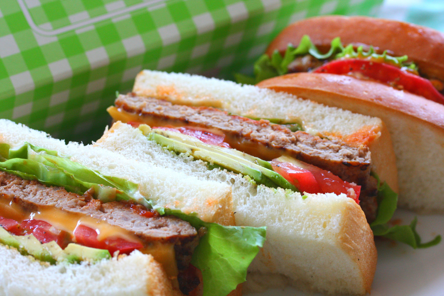24. BURGER SANDWICH(Avocado&Salsa sauce)