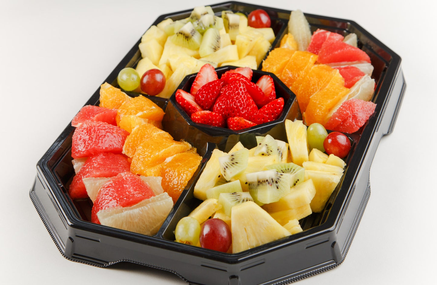 14. SEASONAL FRUIT PLATE(2日前までのご予約のみ)