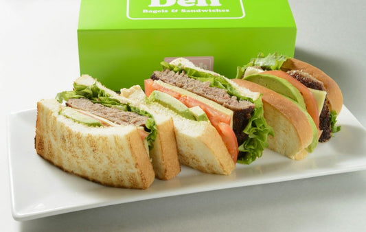 24. BURGER SANDWICH(Avocado&Salsa sauce)